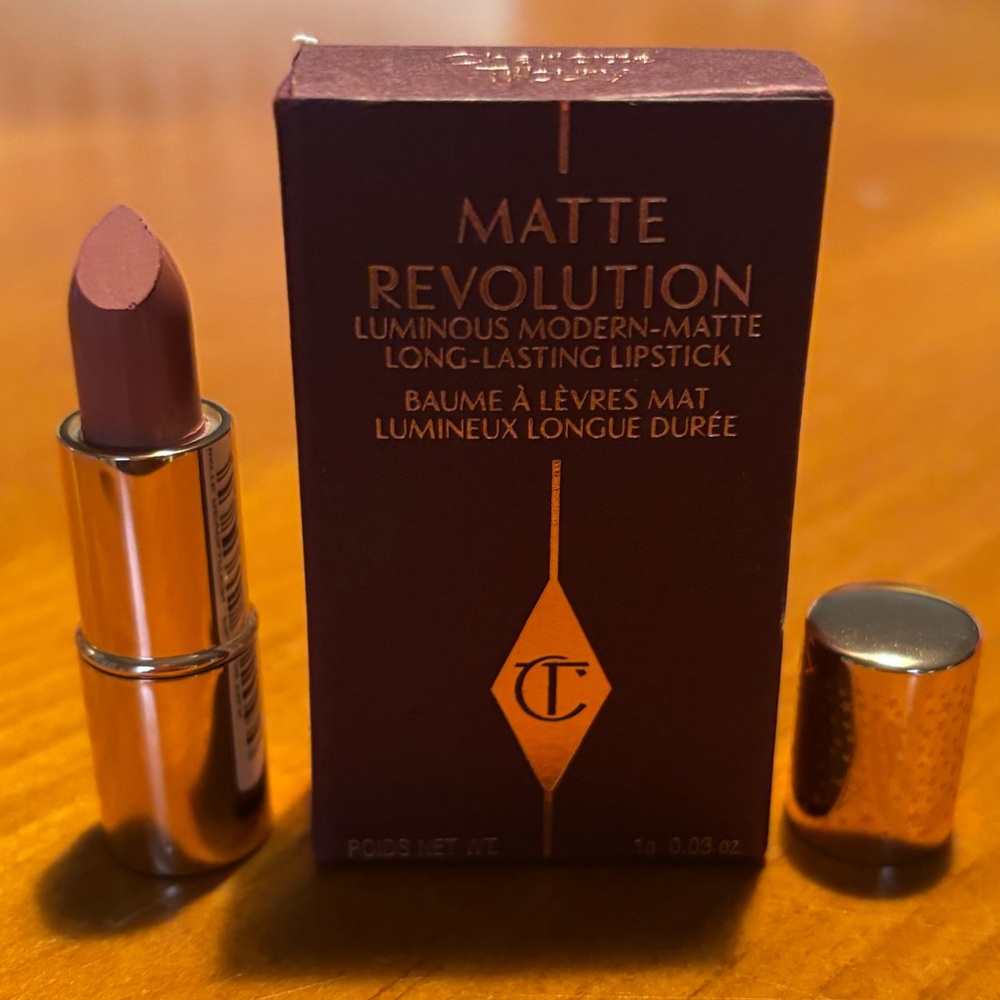 Charlotte Tilbury Matte Lipstick Pillow Talk - Picture 4 of 16